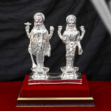 Vishu ji Laxmiji standing